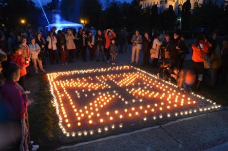 Sute de candele au luminat grădina Palatului Baroc în semn de solidaritate cu cei sărmani (FOTO / VIDEO)