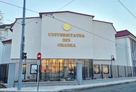 Sute de studenți din Ucraina vor să continue studiile la Oradea