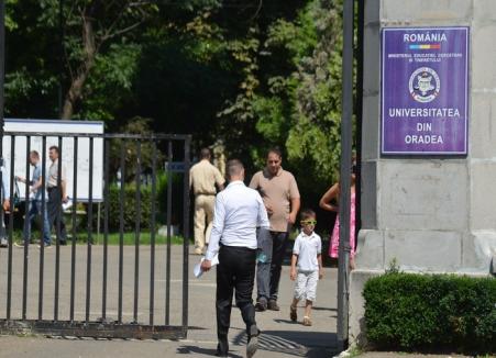 Universitatea din Oradea se pregăteşte să ia un credit de 10 milioane de lei