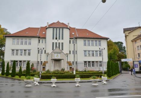 Mici, dar unite: Universitatea din Oradea şi alte şase din ţară s-au adunat într-un consorţiu