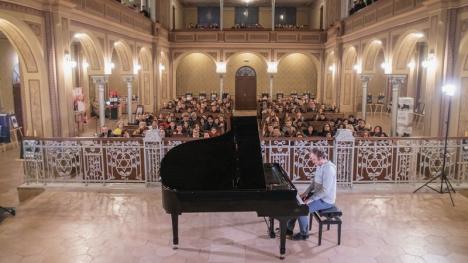 Classic Unlimited: Pianistul Bogdan Vaida va concerta la Oradea (FOTO)