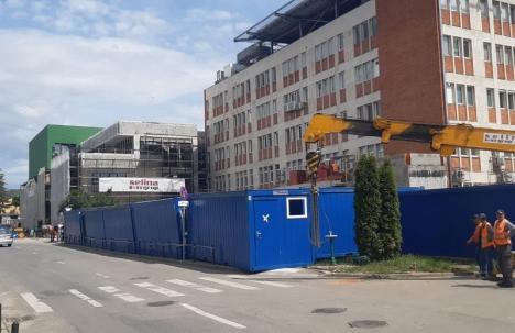 Cum se va circula în următoarele 3 luni în zona Spitalului Judeţean din Oradea, cât UPU va funcţiona în containere