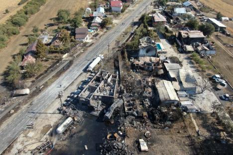 Incendiul de la Crevedia: Crește bilanțul morților, 19 case afectate. Apel disperat al unei victime din Colectiv. Primele declarații ale Parchetului General (FOTO/VIDEO)