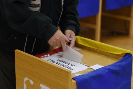 Peste 4 milioane de români la urne până la ora 13. Cei din Ilfov, Teleorman şi Constanţa votează masiv