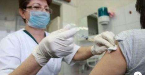 Medicii de familie din Bihor vor primi câte 10 doze de vaccin antigripal gratuit, pentru a-şi imuniza pacienţii cu risc