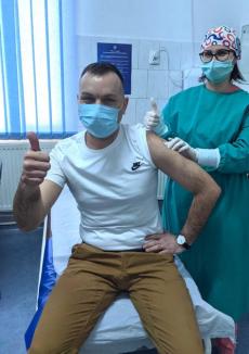 Prefectul de Bihor, Dumitru Ţiplea, s-a vaccinat anti-Covid (FOTO)