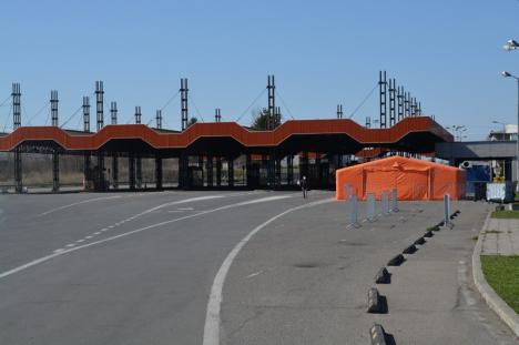 Mai gol ca niciodată la Vama Borş, după ce Ungaria a închis graniţele pentru cetăţenii străini (FOTO / VIDEO)