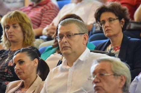 Senatul Universităţii din Oradea are un nou preşedinte: Vasile Aurel Căuş a fost ales din primul tur al alegerilor