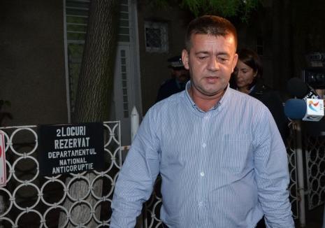 Fostul prim-procuror Vasile Popa rămâne arestat. Avocatul său susţine că magistratul a fost manipulat