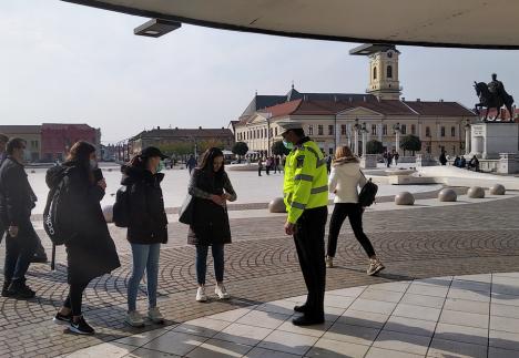 Poliţia Locală verifică dacă în Oradea se respectă noile reguli de 'cod roşu'. Care sunt acestea (FOTO)
