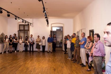 „Forme şi iluzii”: O nouă expoziţie de artă decorativă la Muzeul oraşului Oradea (FOTO)