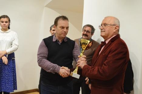 Vernisajul fotojurnaliştilor: Fotograful BIHOREANULUI, Szilágyi Loránd, a primit Cupa Fotoreporterilor Bihoreni (FOTO)