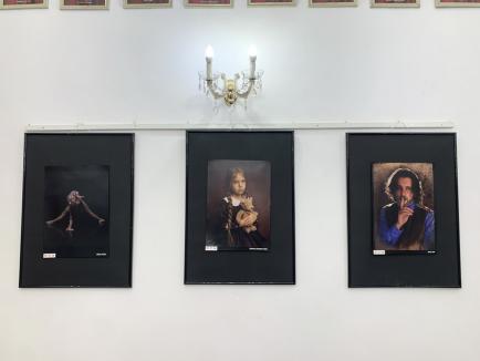 A 50-a serie de fotografi. Cursanţii artistului Ovi D. Pop şi-au expus lucrările la Filarmonica din Oradea (FOTO / VIDEO)
