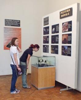 Orădenii pot face cunoştinţă cu lumea peşterilor într-o expoziţie a Muzeului (FOTO)