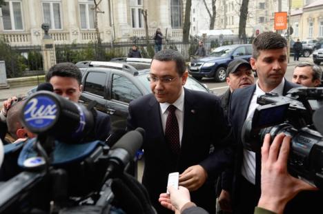 Victor Ponta, audiat la curtea supremă în dosarul Referendumului: Sistemul de SMS-uri înregistra doar prezenţa, nu voturile cu Da sau Nu