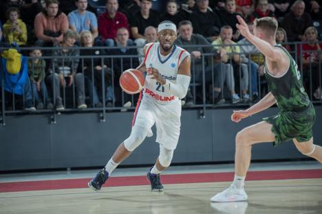 Echipa de baschet a Oradiei s-a calificat în Top 16 FIBA Europe Cup! A obținut o victorie mare, acasă, în fața echipei Legia Varșovia (FOTO)
