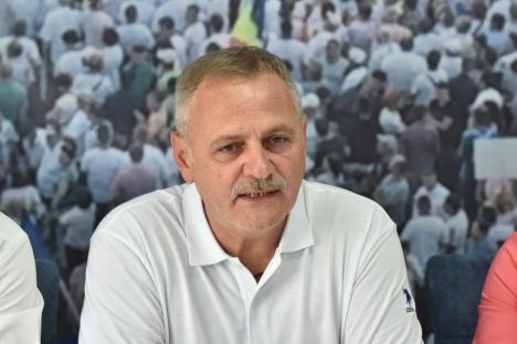 Liviu Dragnea, la Oradea, primul discurs post-pușcărie: Vrea naționalizarea companiilor străine și scoaterea NATO din „Grădina Maicii Domnului”. „Prietenul” Mang, „un cățeluș” (FOTO/VIDEO)