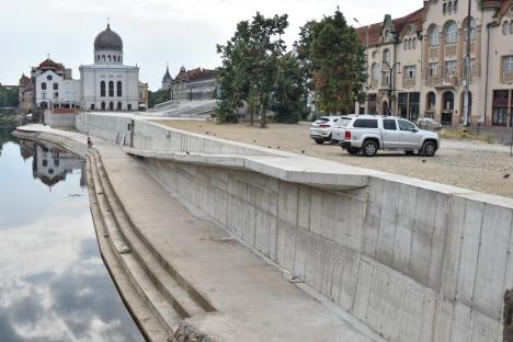 Ministrul Mediului, Tánczos Barna, vizită pe malurile Crişului în Oradea: „Este important să nu transformăm totul în beton” (FOTO / VIDEO)