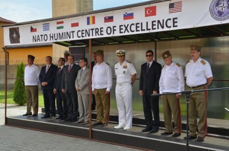 La împlinirea a 5 ani, şcoala de „spionaj” militar a NATO de la Oradea a primit vizita unor VIP-uri (FOTO)