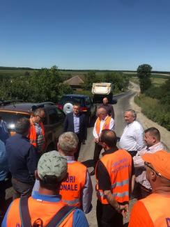 Vizită în teren: Directorul CNAIR asfaltează drumurile bihorene cu... promisiuni (FOTO)