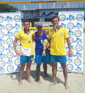 Întrecerile de juniori ale Campionatului Naţional de Volei pe plajă de la Mamaia au fost dominate de sportivii orădeni!