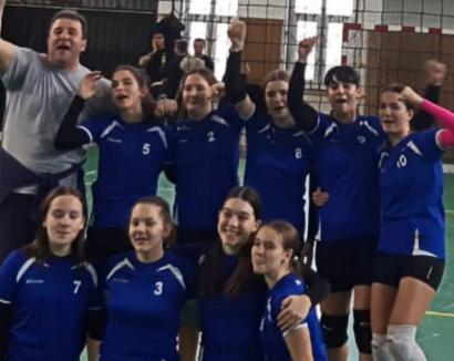 Fetele de la LPS Bihorul, victorioase într-un turneu desfăşurat la Oradea în Campionatul Naţional de Volei Speranţe