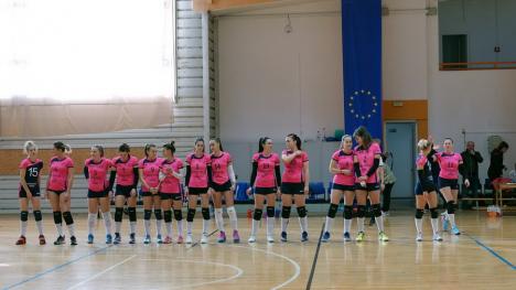 Volei: Victorie clară pentru CSU Oradea în primul joc de pe teren propriu din noul sezon al Diviziei A2 (FOTO)