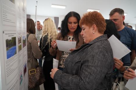 Peste aşteptări: Circa 50 de locuitori din Ioşia s-au întâlnit cu primarul Birta și au votat proiecte de bugetare participativă pentru cartierul lor (FOTO)