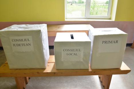 Agitație de alegeri: Birourile Electorale din Bihor, asaltate de plângeri împotriva primarilor, partidelor sau reprezentanților din secțiile de votare
