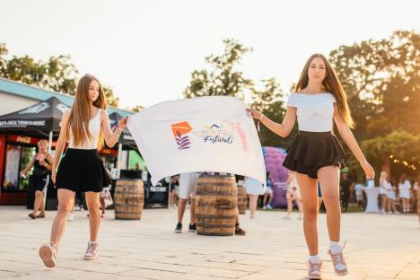 Waves Festival 2024 a făcut istorie, adunând peste 10.000 de participanți. Bilete pentru ediția de anul viitor, puse în vânzare!