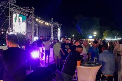 Mii de fani au cântat cu B.U.G. Mafia în ultima zi de Waves Festival (FOTO/VIDEO)