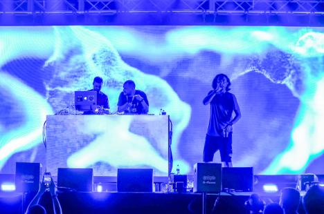 Mii de fani au cântat cu B.U.G. Mafia în ultima zi de Waves Festival (FOTO/VIDEO)