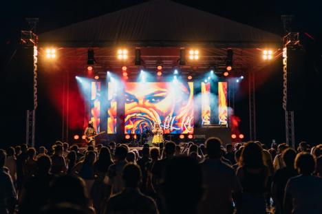 Waves Festival: BUG Mafia aniversează 30 de ani de la înființare cu un concert în Băile 1 Mai (FOTO)