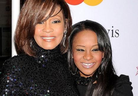 Bobbi Kristina Brown, fiica lui Whitney Houston, a murit la 22 de ani (VIDEO)