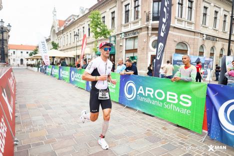 Sportivi din 14 țări își testează limitele la Oradea în competiția de triatlon AROBS X-Man România 2024 (FOTO)