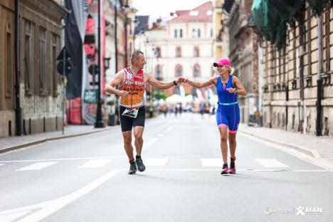 Sportivi din 14 țări își testează limitele la Oradea în competiția de triatlon AROBS X-Man România 2024 (FOTO)