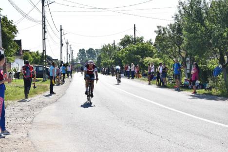 Se caută oamenii de fier! Campionatul naţional de triatlon a revenit în Bihor (FOTO / VIDEO)