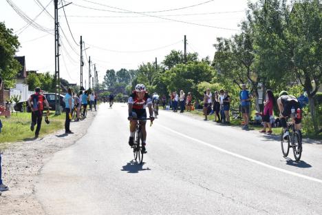 Se caută oamenii de fier! Campionatul naţional de triatlon a revenit în Bihor (FOTO / VIDEO)