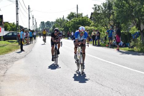 Se caută oamenii de fier! Campionatul naţional de triatlon a revenit în Bihor (FOTO / VIDEO)