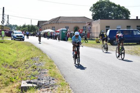 Se caută oamenii de fier! Campionatul naţional de triatlon a revenit în Bihor (FOTO / VIDEO)