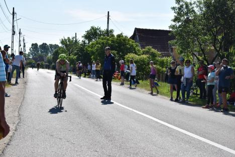 Se caută oamenii de fier! Campionatul naţional de triatlon a revenit în Bihor (FOTO / VIDEO)