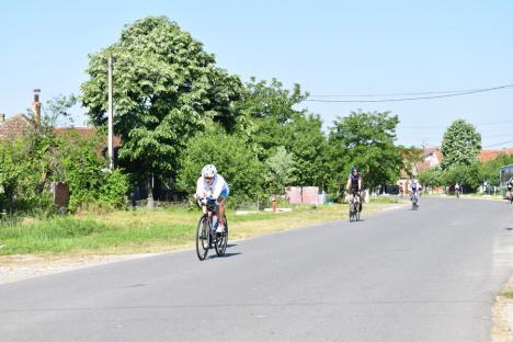 Se caută oamenii de fier! Campionatul naţional de triatlon a revenit în Bihor (FOTO / VIDEO)