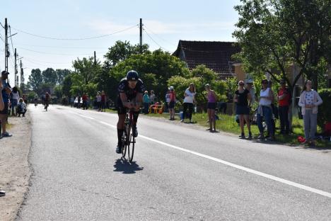 Se caută oamenii de fier! Campionatul naţional de triatlon a revenit în Bihor (FOTO / VIDEO)