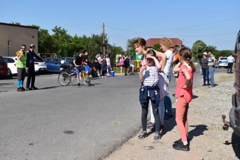 Se caută oamenii de fier! Campionatul naţional de triatlon a revenit în Bihor (FOTO / VIDEO)