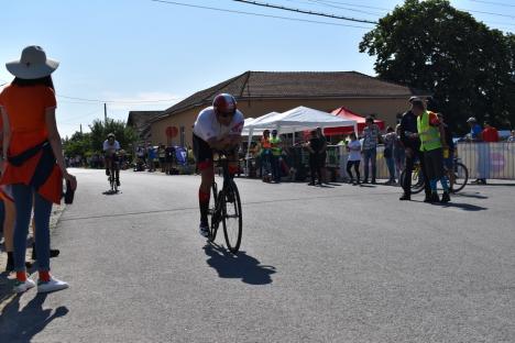 Se caută oamenii de fier! Campionatul naţional de triatlon a revenit în Bihor (FOTO / VIDEO)