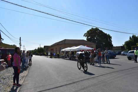 Se caută oamenii de fier! Campionatul naţional de triatlon a revenit în Bihor (FOTO / VIDEO)