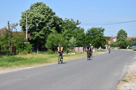 Se caută oamenii de fier! Campionatul naţional de triatlon a revenit în Bihor (FOTO / VIDEO)