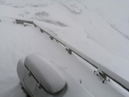 Iarnă în septembrie: Zăpadă de 16 centimeri la Bâlea Lac (FOTO)
