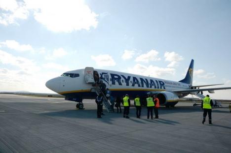 Conectaţi la Spania. Primul avion de Barcelona a aterizat cu succes la Oradea, luând cu el la întoarcere 150 de pasageri (FOTO/VIDEO)