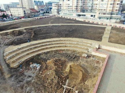 Reabilitarea zidurilor Cetăţii Oradea a fost realizată în proporţie de 57% (FOTO)